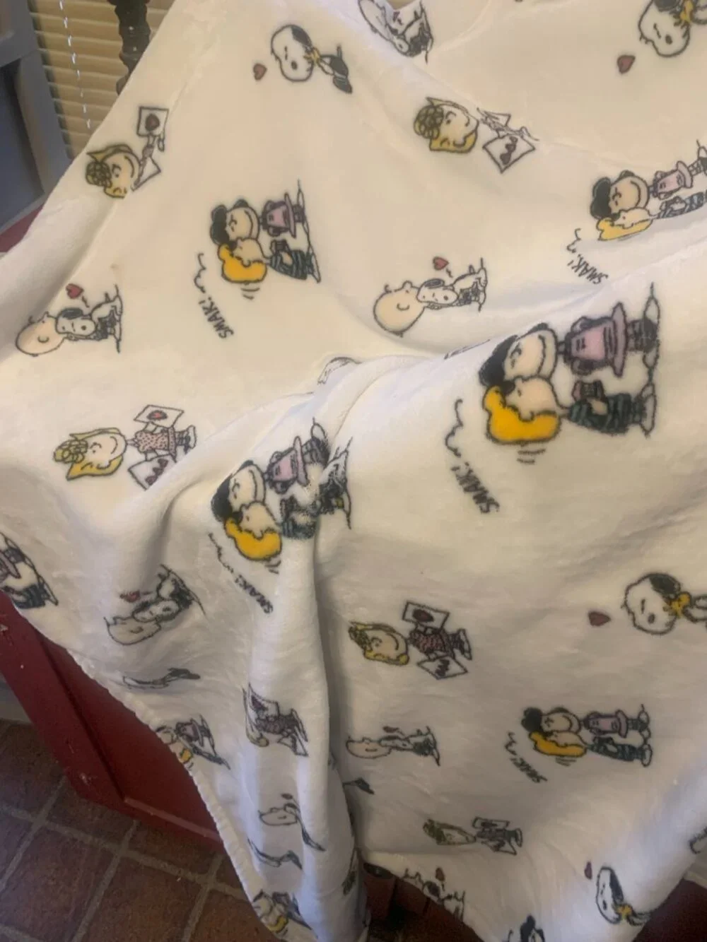 Berkshire Velvetloft Peanuts Snoopy Valentine  Plush Throw Blanket SELLING AS IS